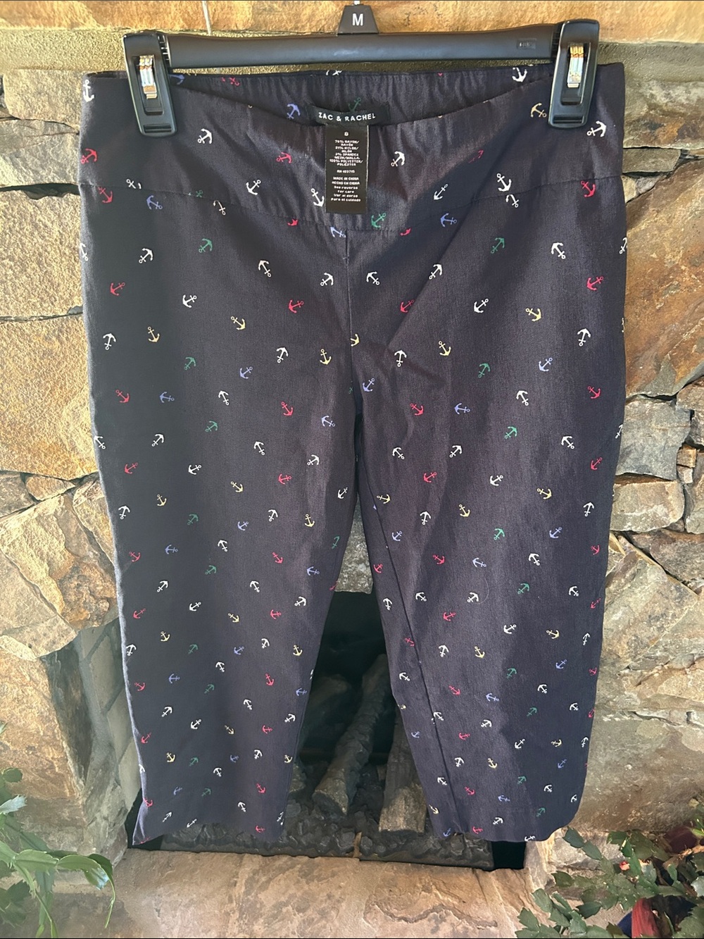 Zac & Rachel Navy Capri Pants Size8 with Multicolor Anchors;Excellent Condition!